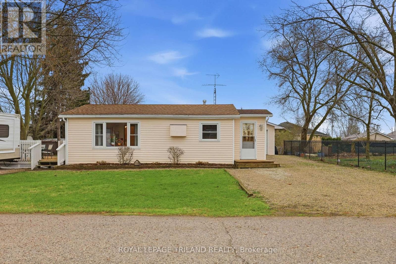75 SHERRARD STREET photo 2