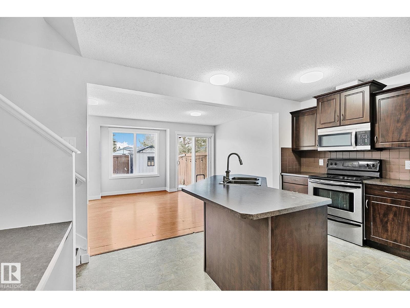 #88 14208 36 ST NW photo 5