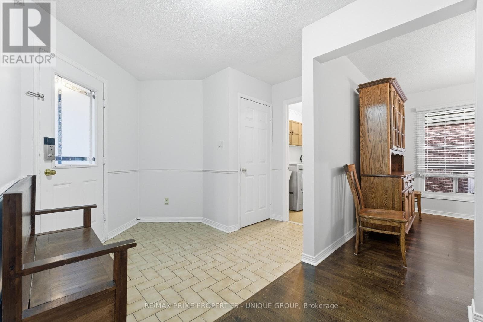 1518 RAWLINGS DRIVE photo 4