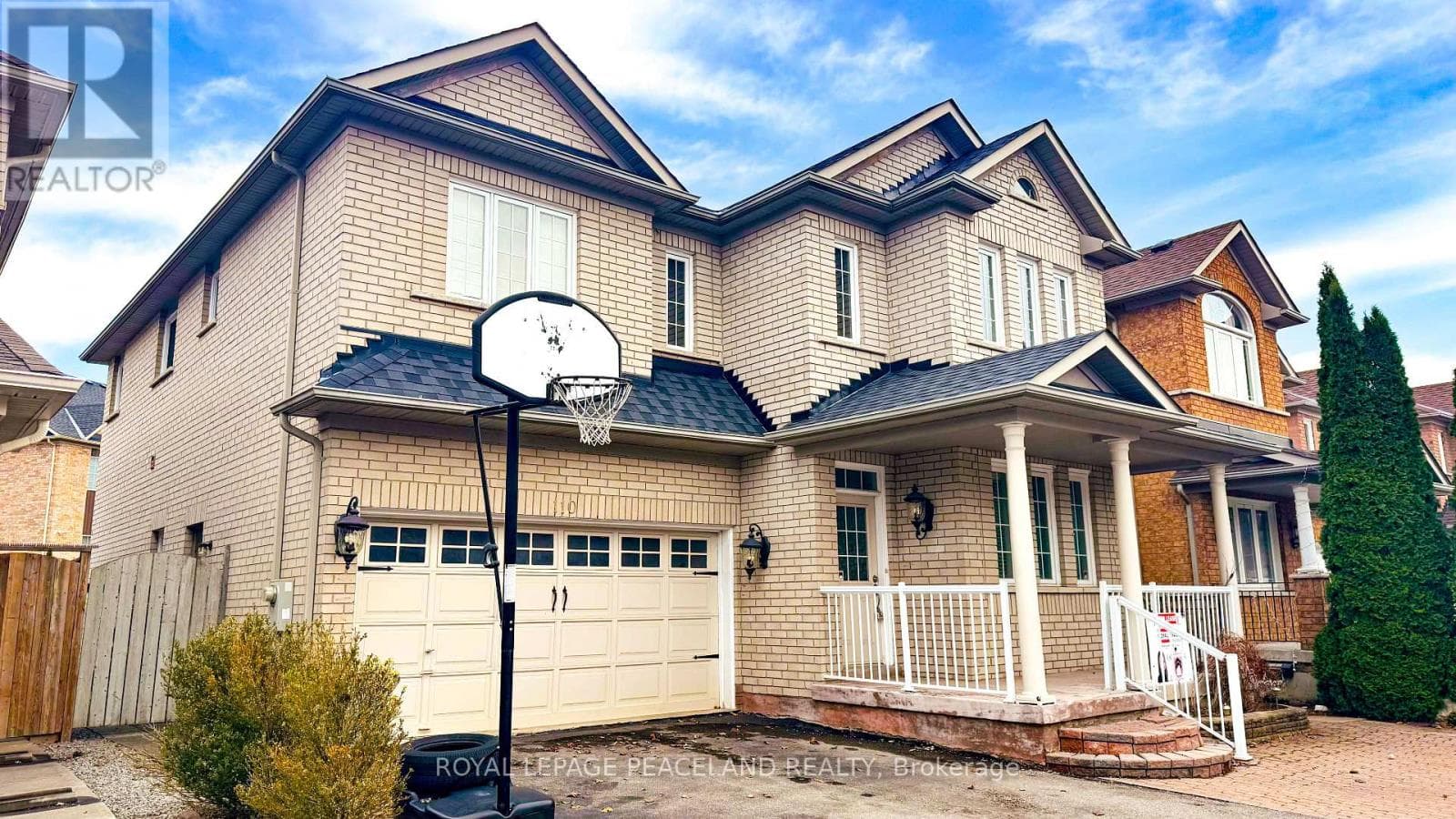 110 ANNINA CRESCENT photo 2