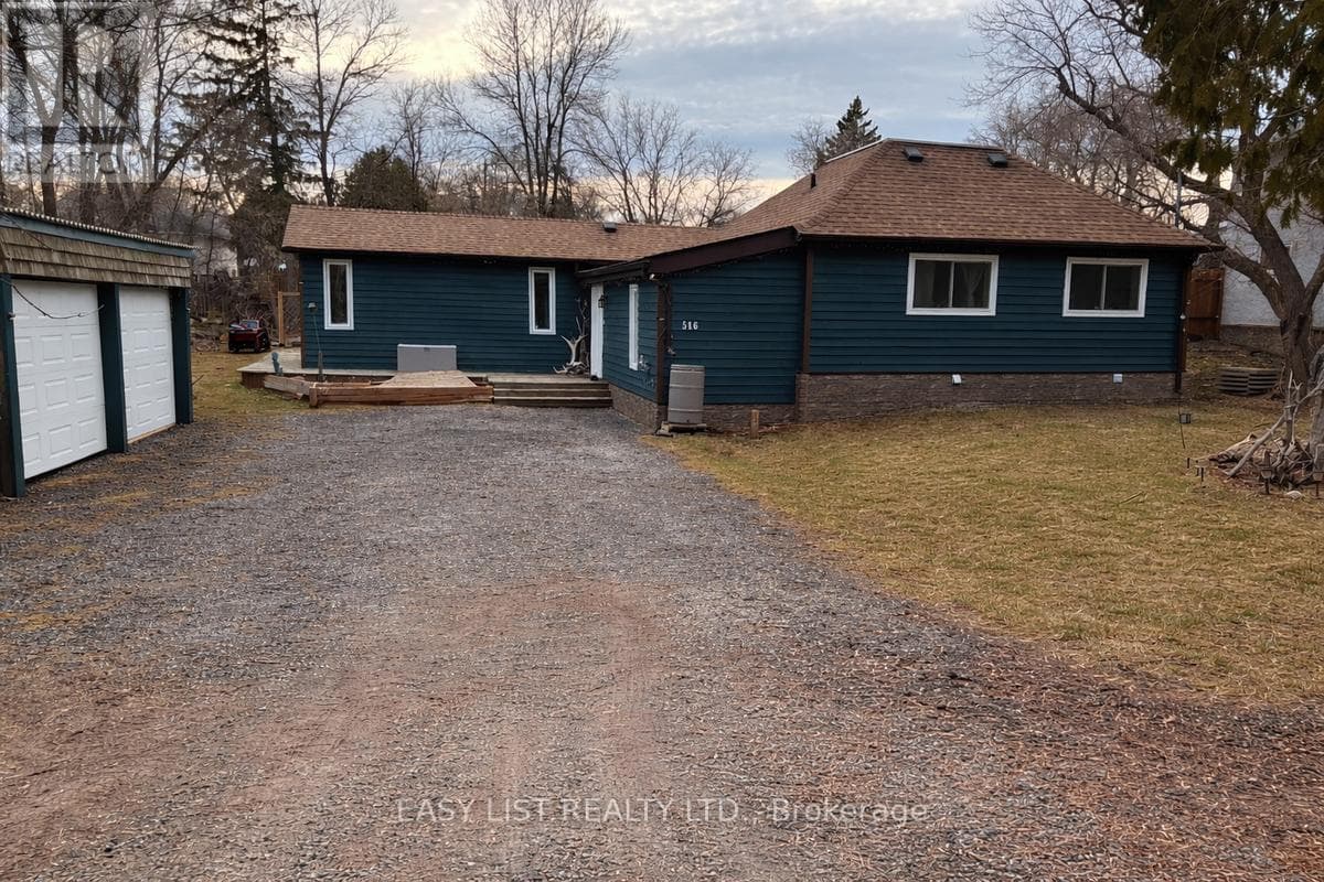 516 BAY STREET photo 4