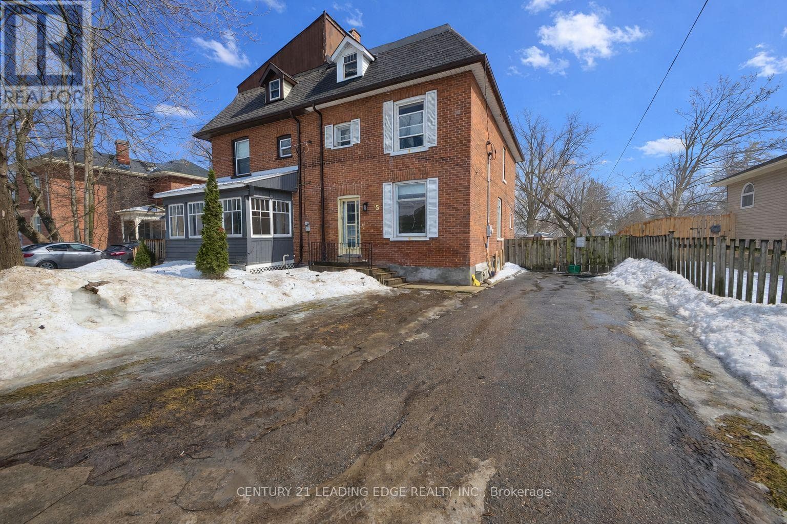 4 bed 2 bath single family at 15 GEORGE STREET N — $380,000