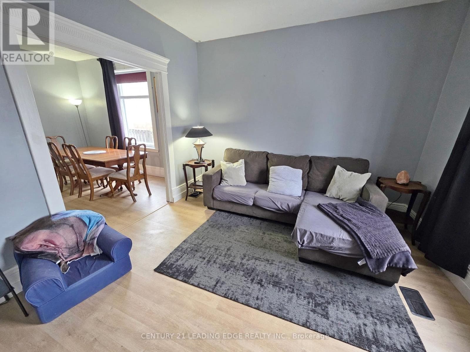 15 GEORGE STREET N photo 3