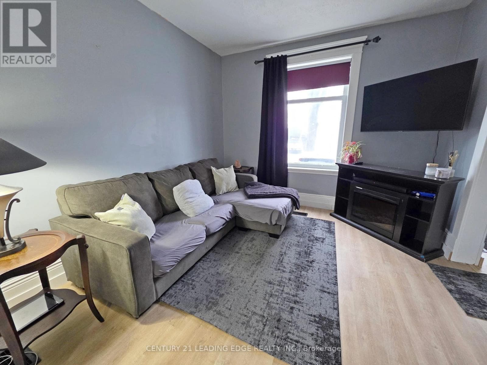 15 GEORGE STREET N photo 4