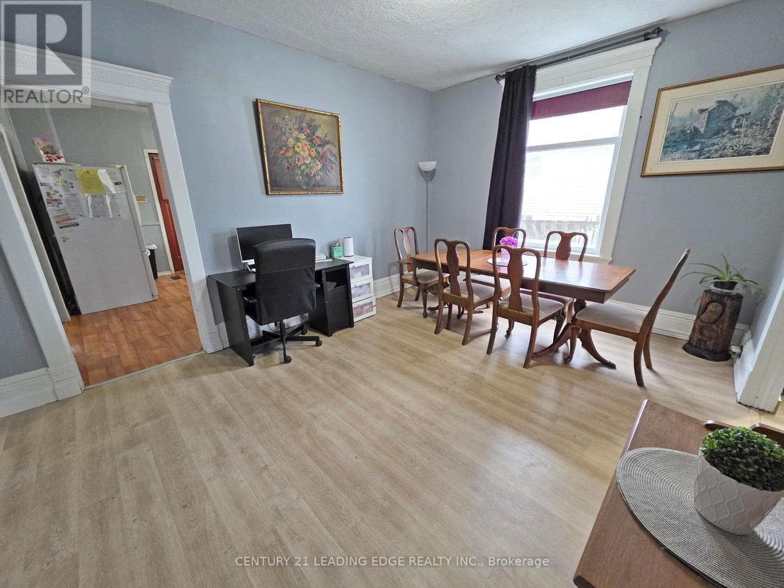 15 GEORGE STREET N photo 5