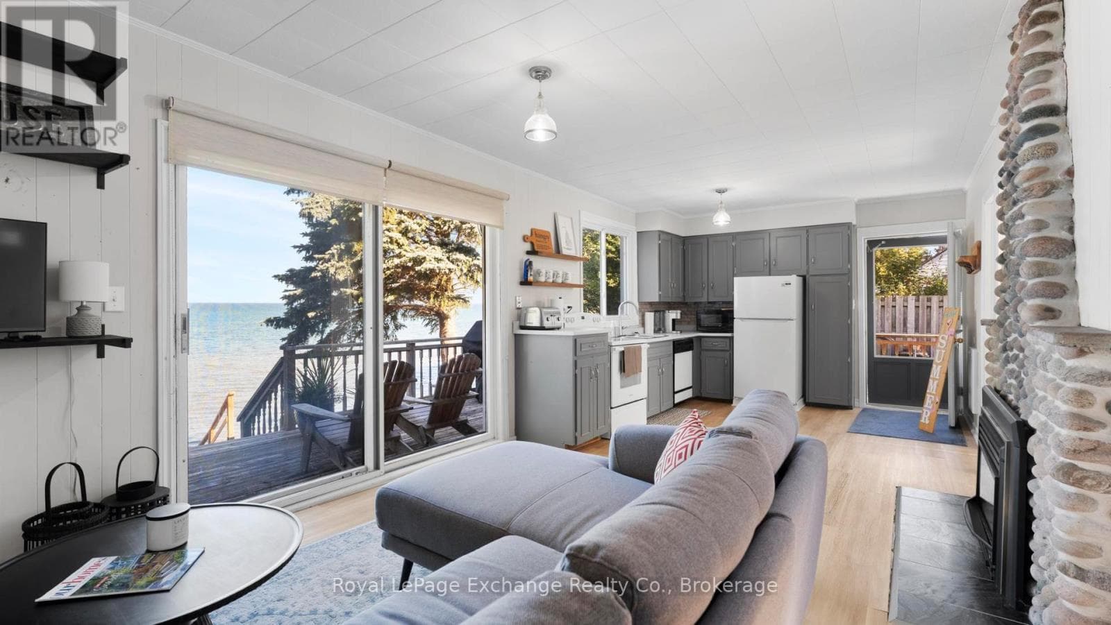 264 GODERICH STREET N photo 4