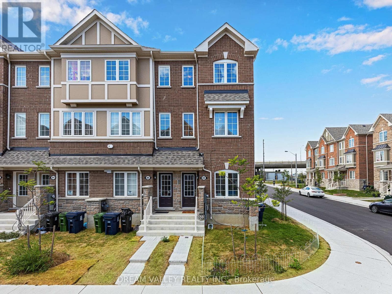 4 bed 4 bath single family at 88 JOLLY WAY — $859,000