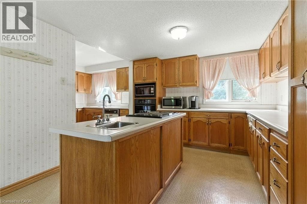 18 JASPER Drive photo 5