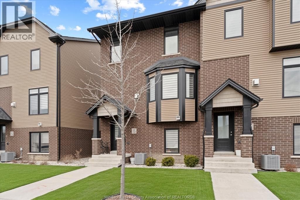723 BROWNSTONE ROAD photo 3