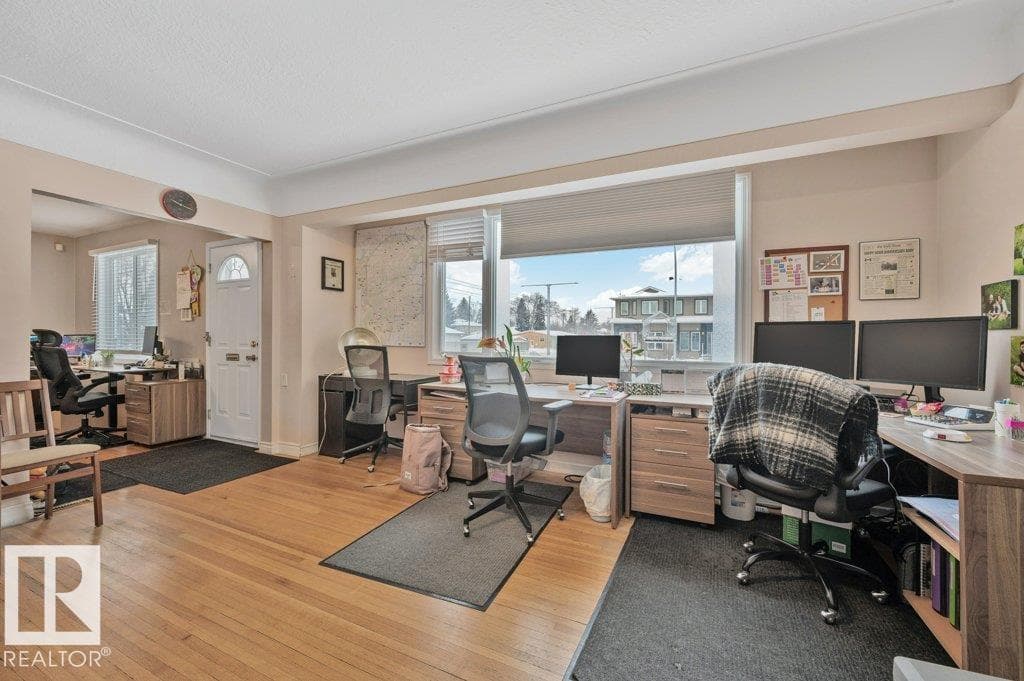 8155 79 AV NW photo 4