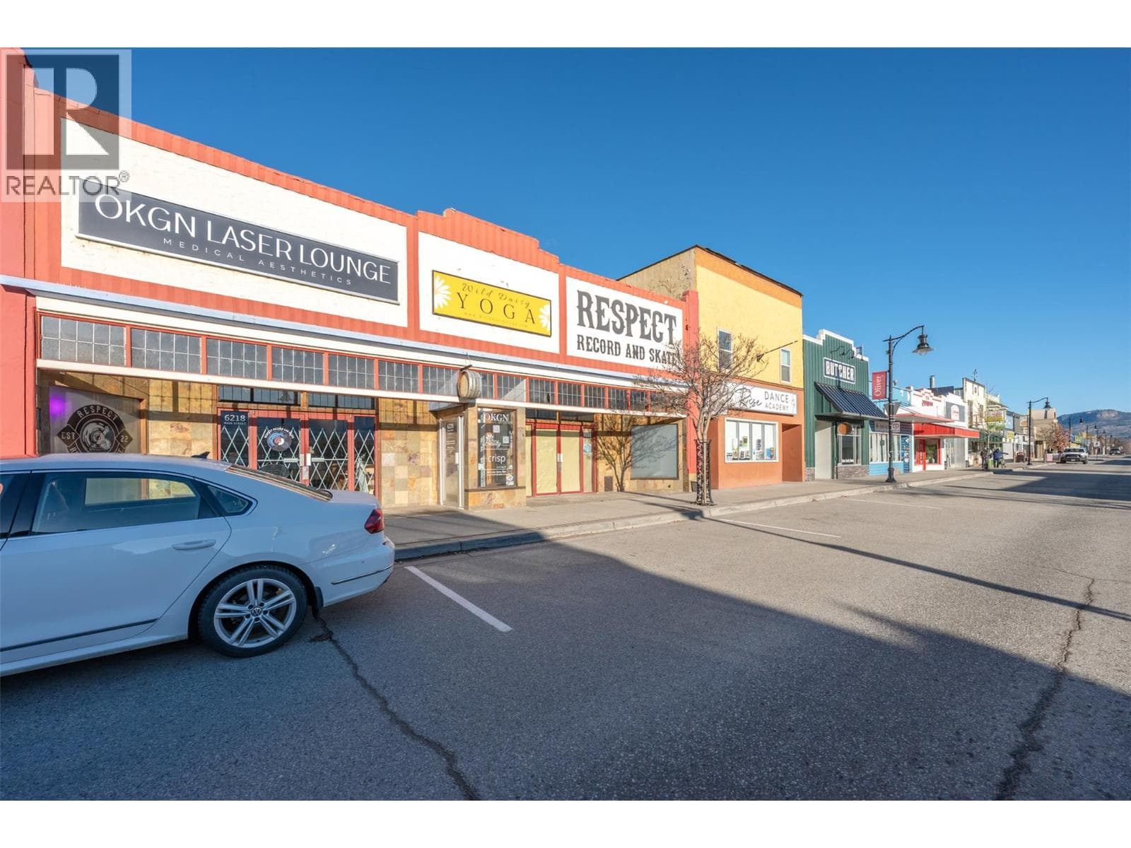 6222 Main Street photo 3