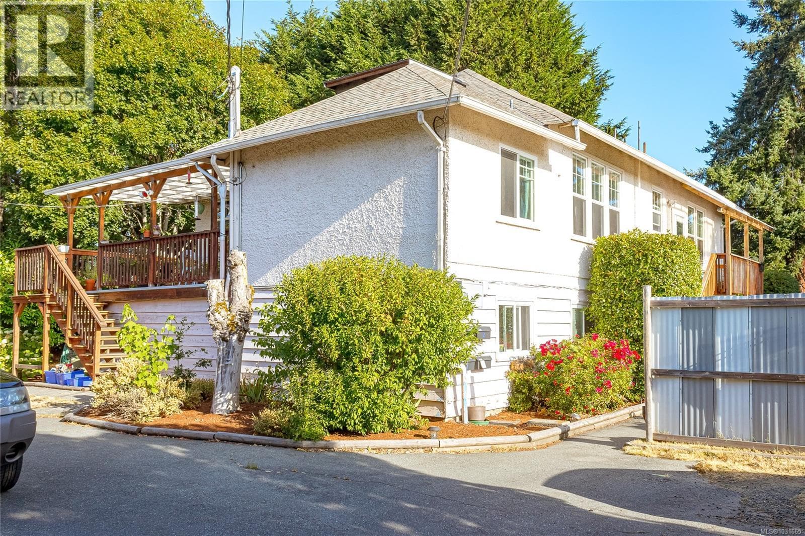 7 bed 4 bath single family at 2920 Shakespeare St — $1,580,000