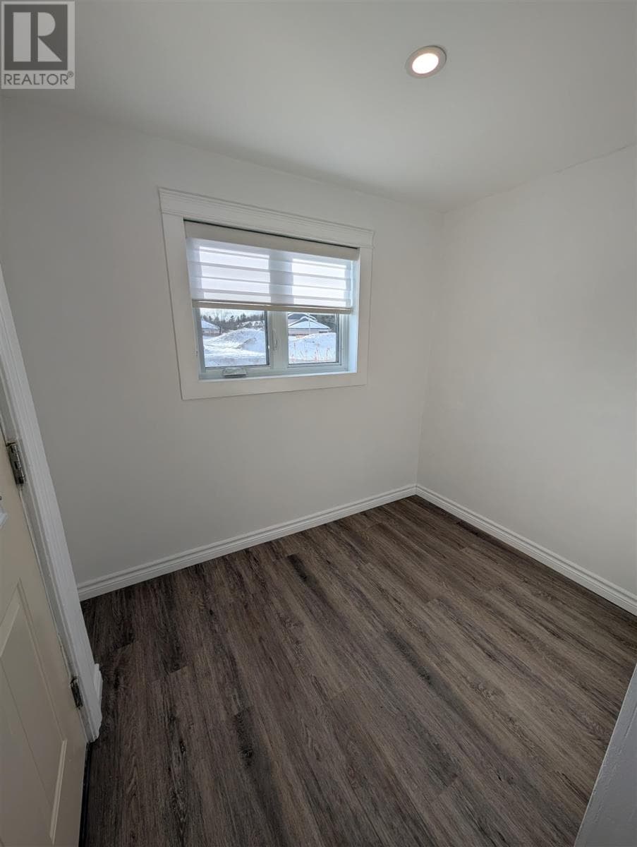 39 Beck AVE photo 3