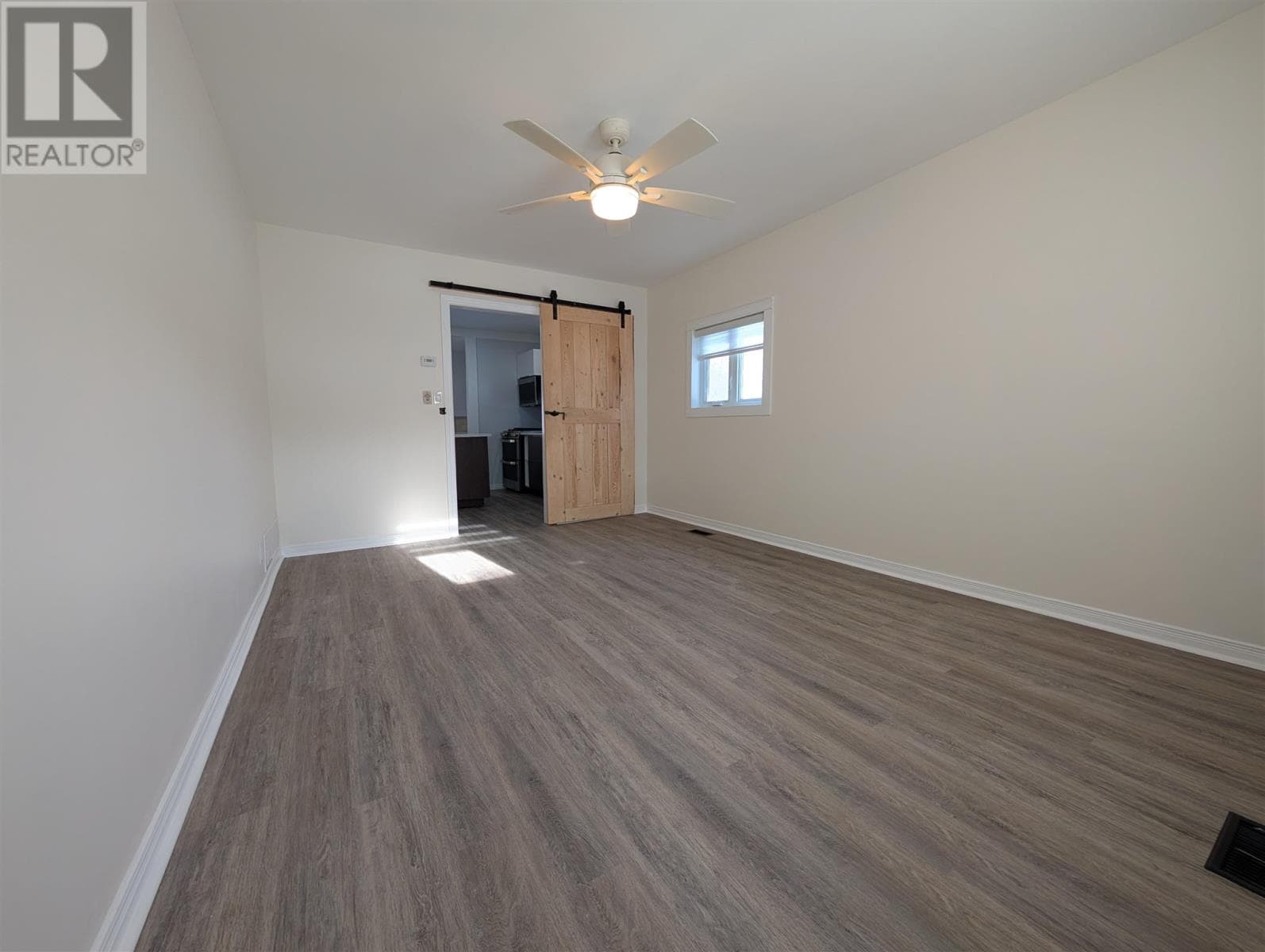 39 Beck AVE photo 5