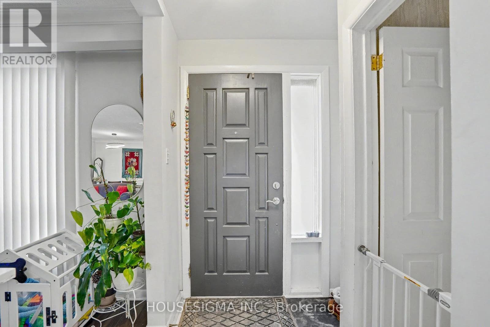 257 OLIVE AVENUE photo 4