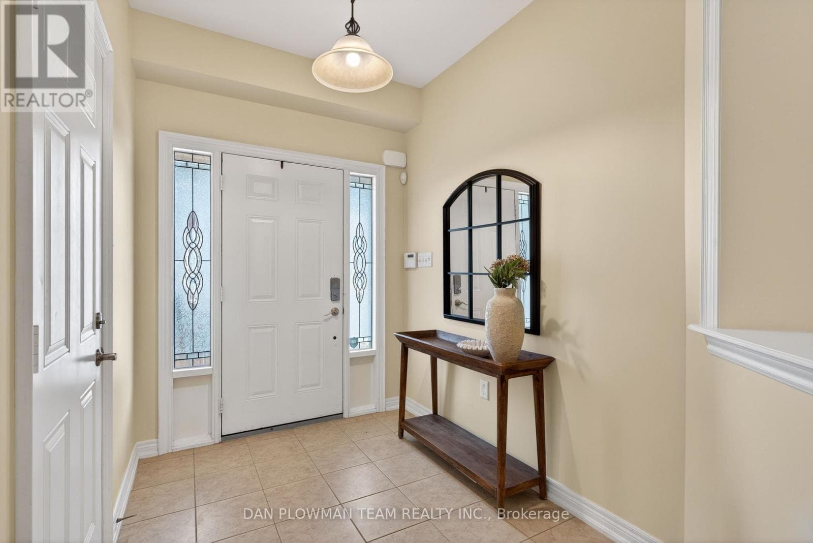 1609 BADGLEY DRIVE photo 3