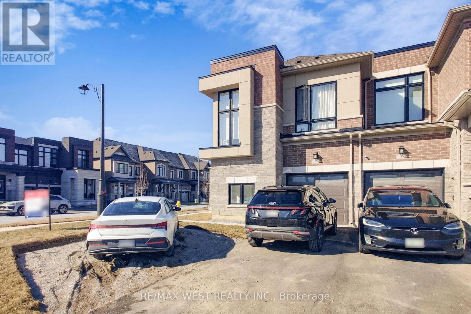 4 HALDIMAND STREET photo 2