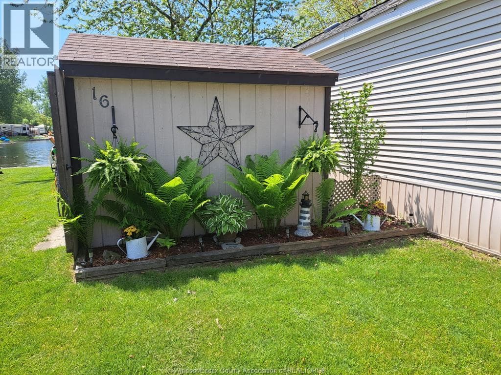16 MULBERRY LANE photo 3