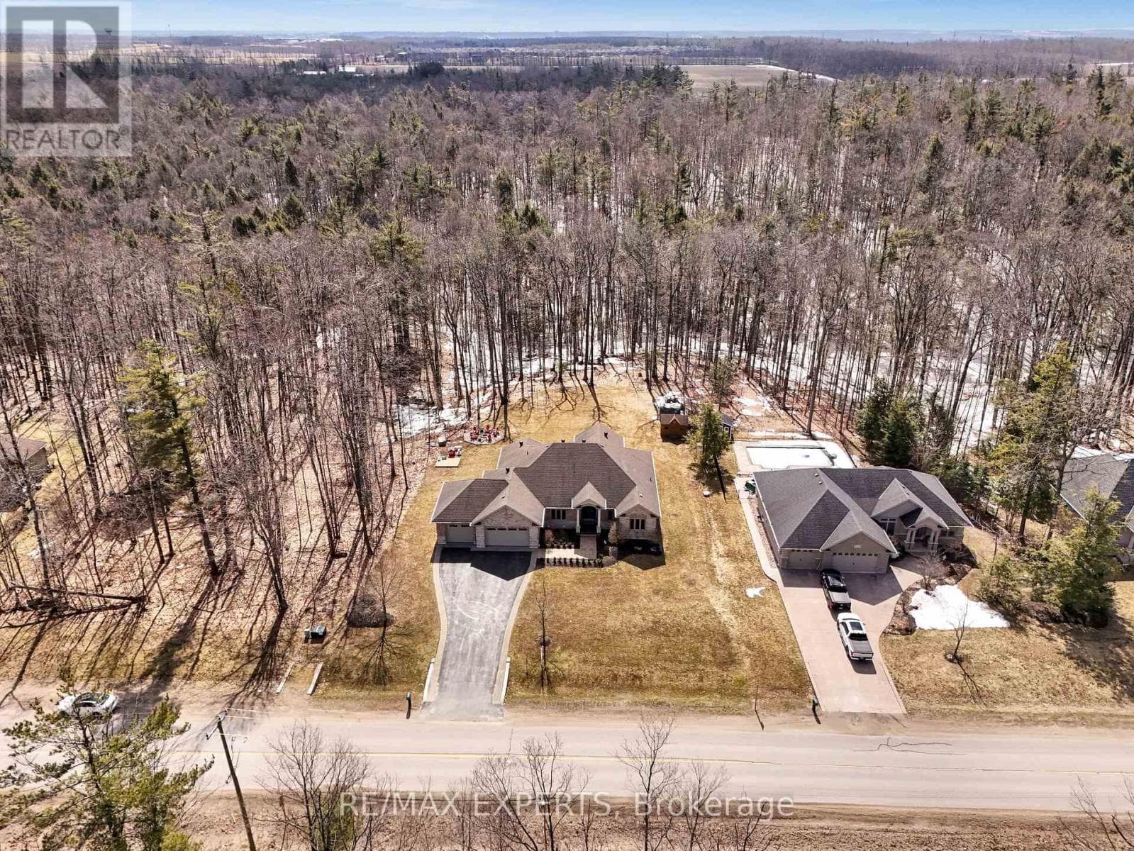 1215 SEADON ROAD photo 3