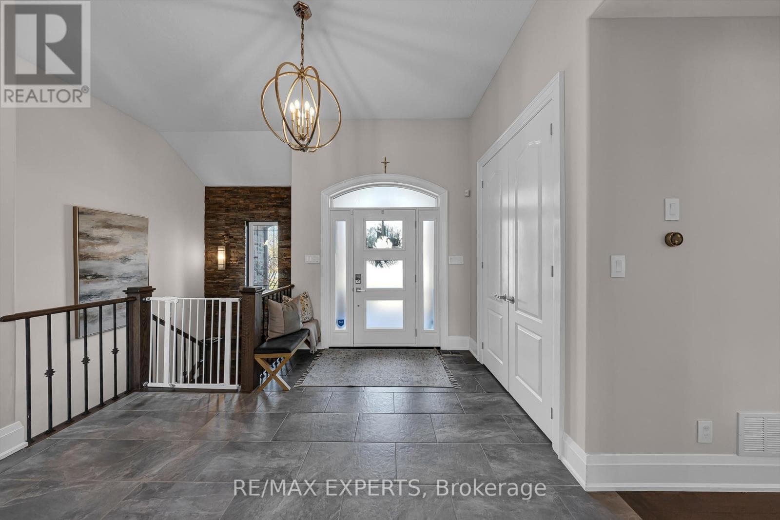 1215 SEADON ROAD photo 5