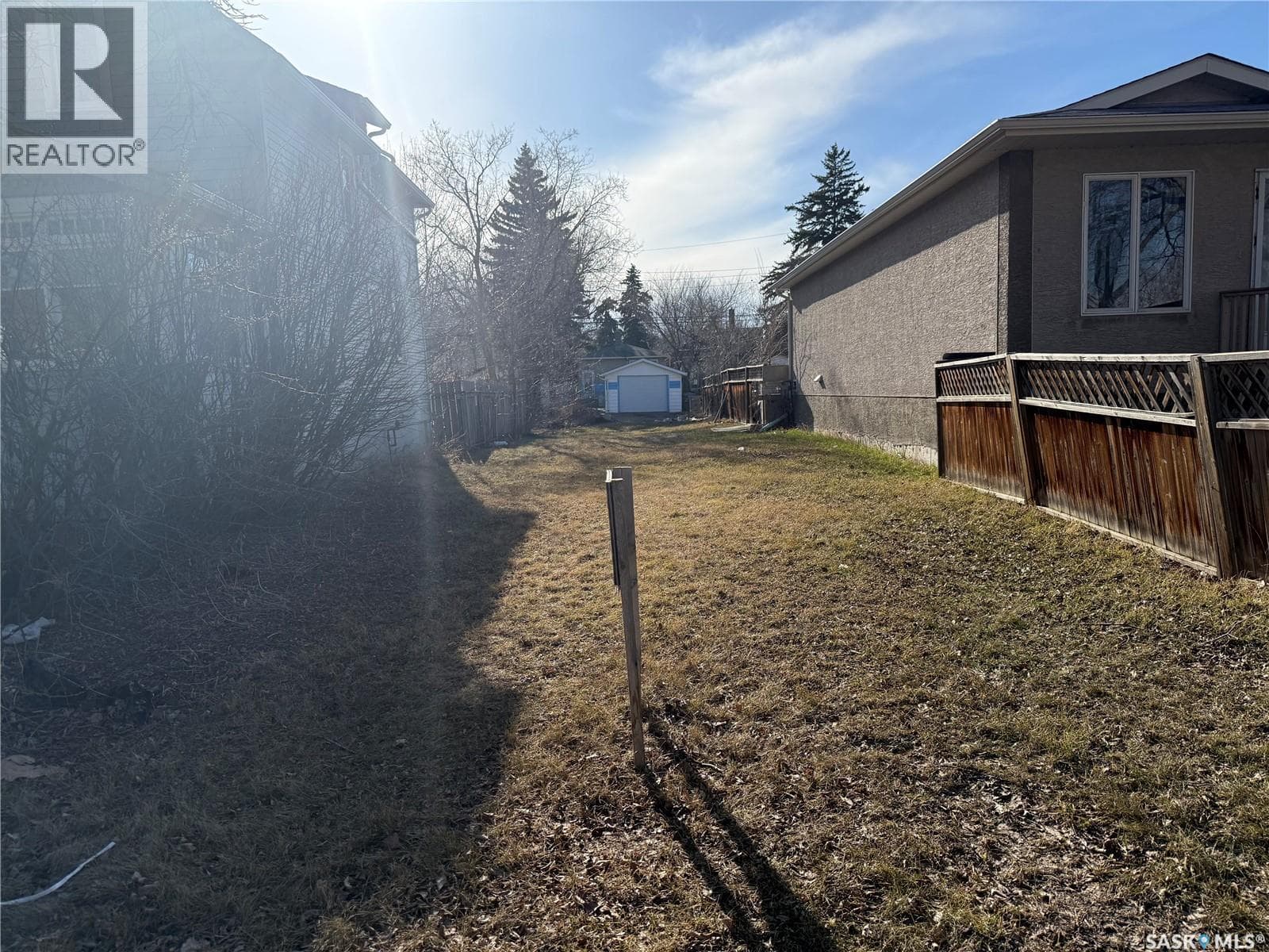 1130 Athol STREET — photo 2