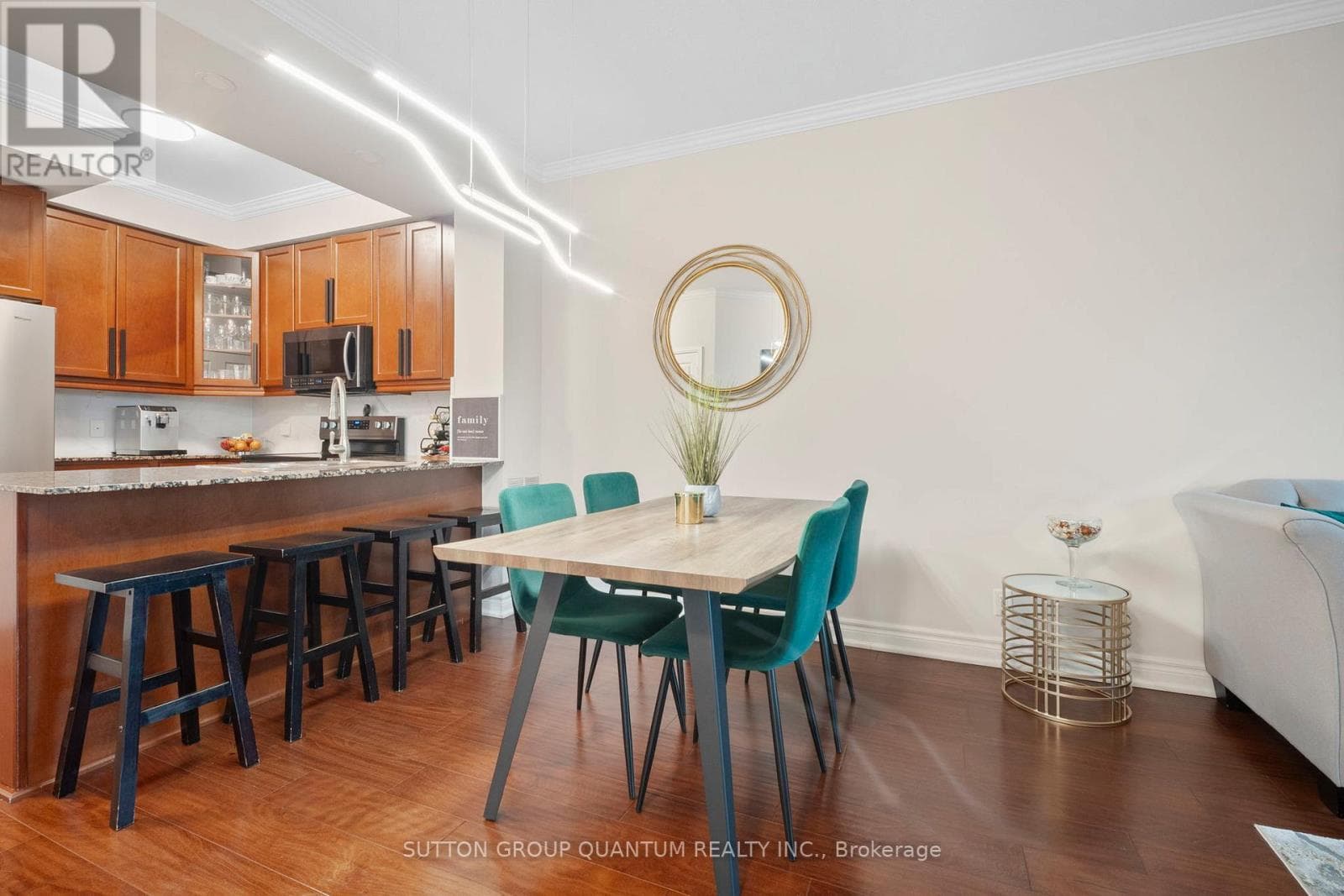 302 - 90 ABSOLUTE AVENUE photo 3