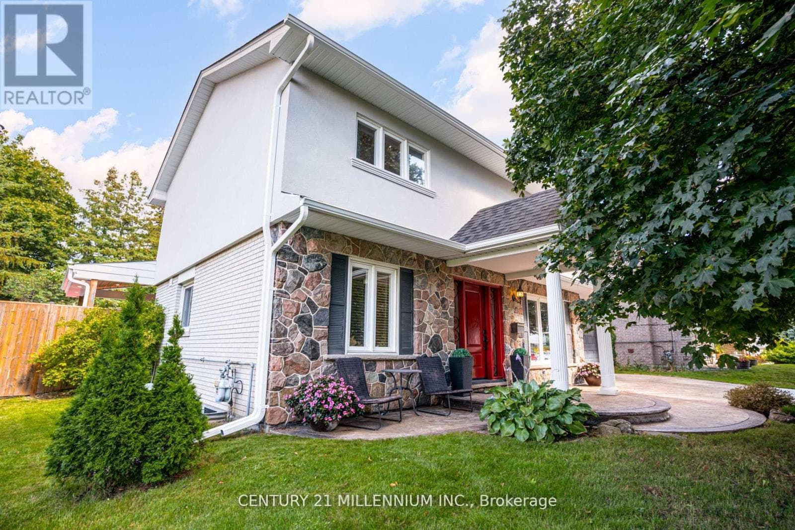 14 GREYSTONE CRESCENT photo 3