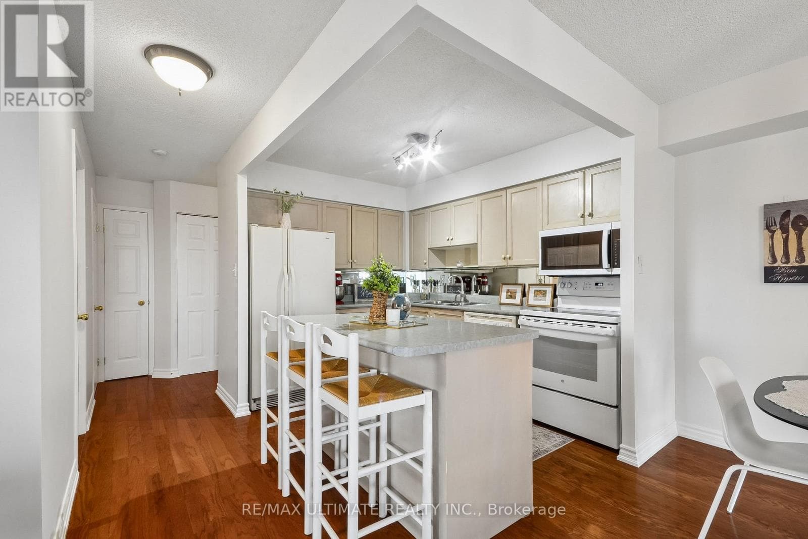 405 - 32 TANNERY STREET photo 3