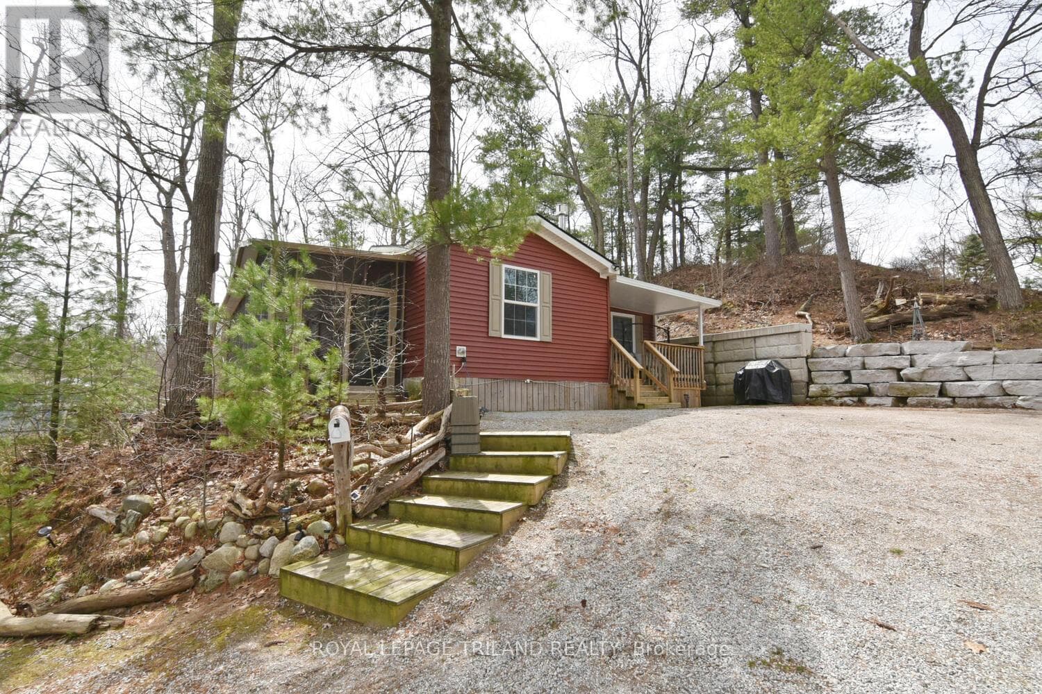 18 - 9826 NORTHVILLE CRESCENT photo 3