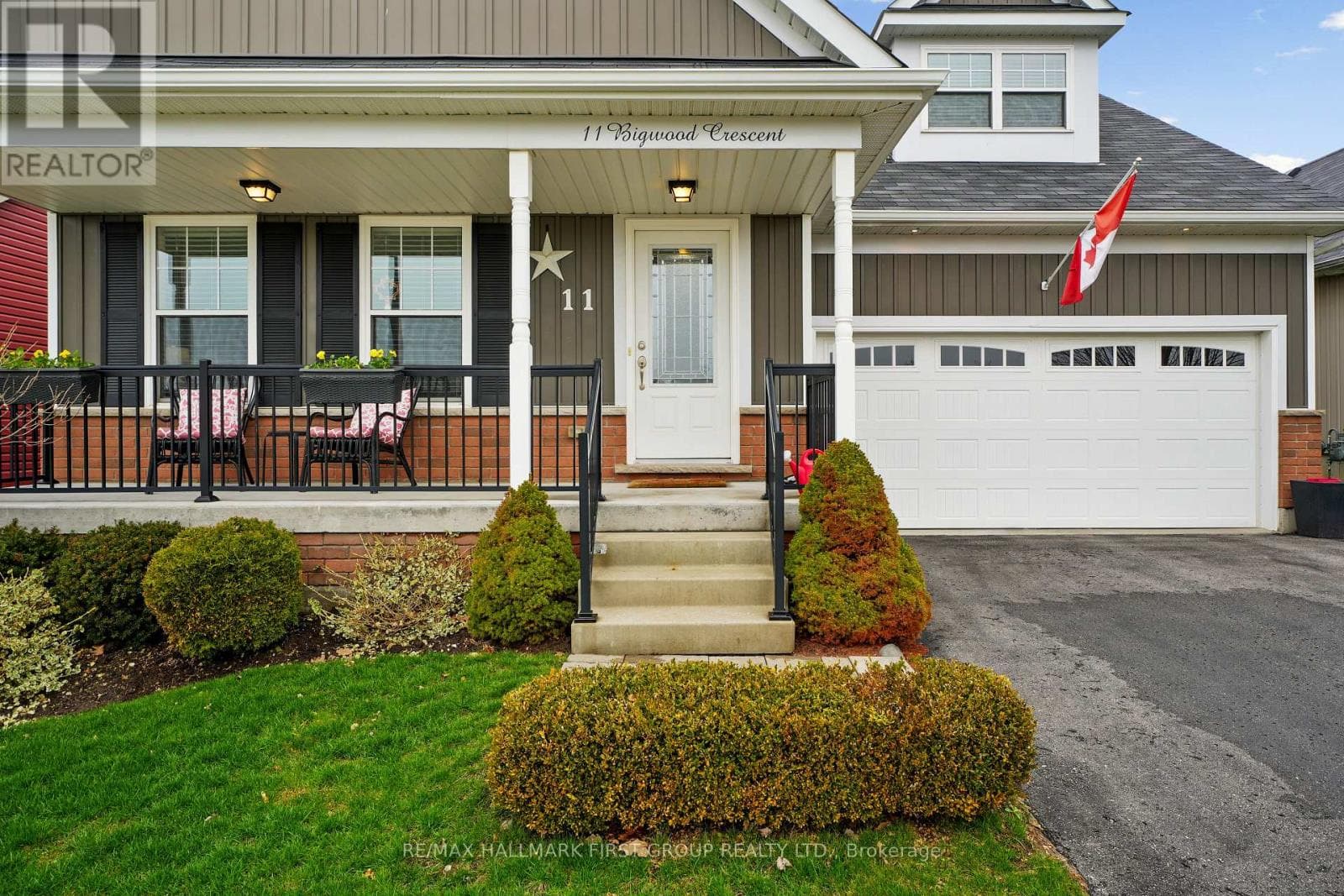 11 BIGWOOD CRESCENT photo 3