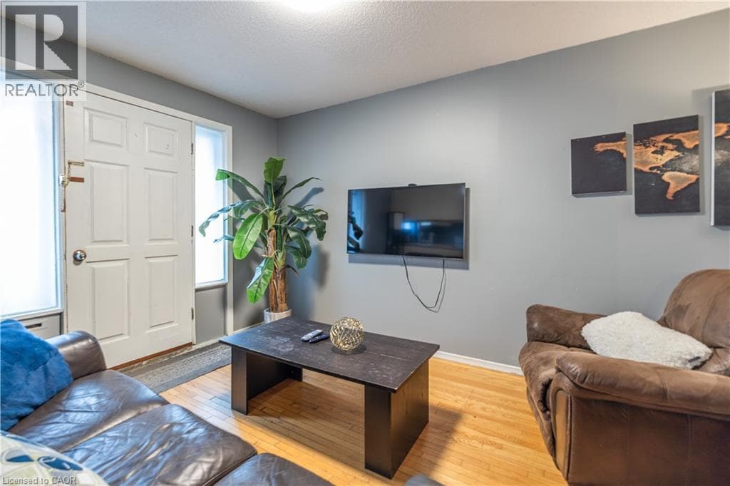 60 AUSTIN Drive photo 3