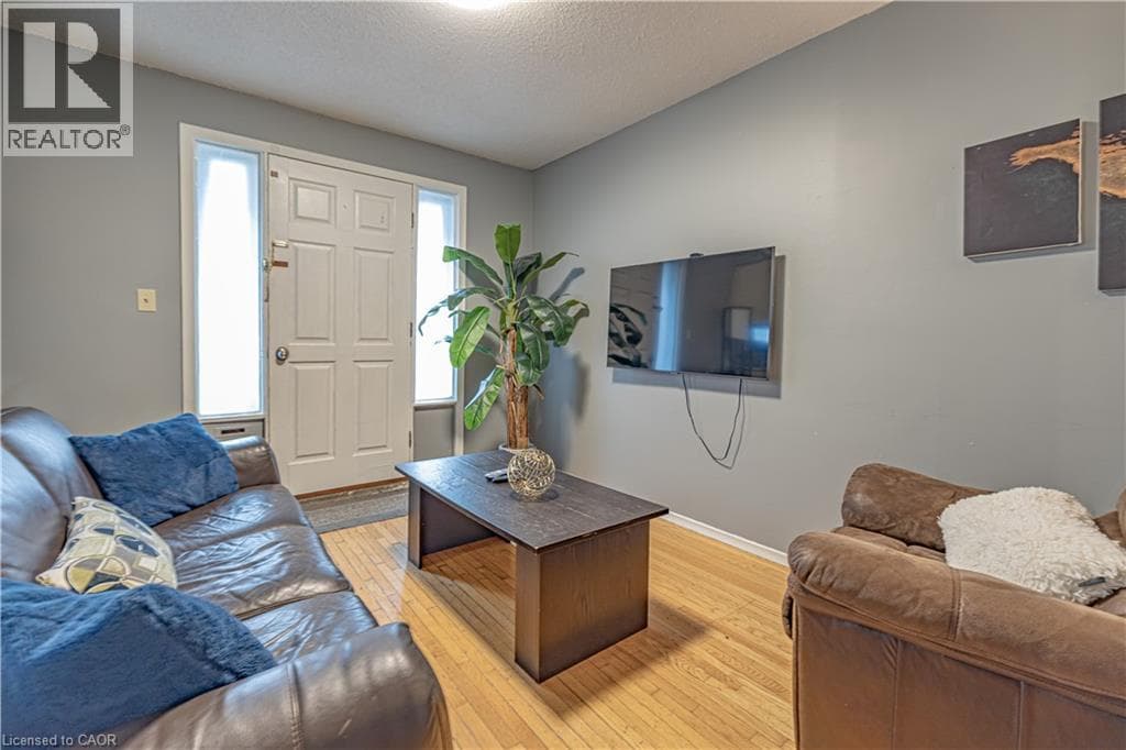 60 AUSTIN Drive photo 3