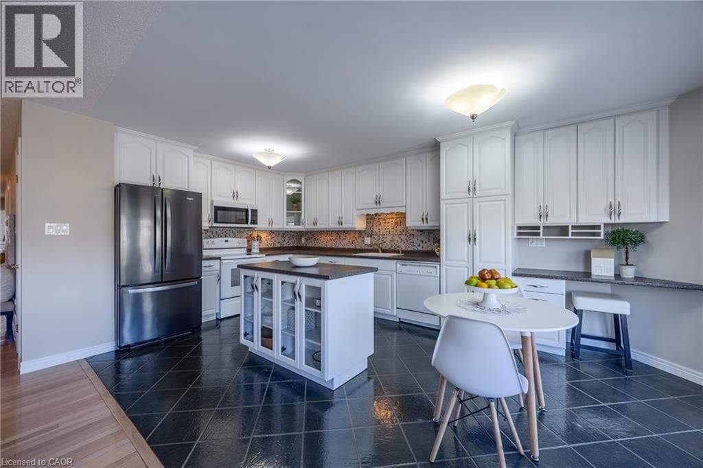 18 CAROLINA Way photo 3