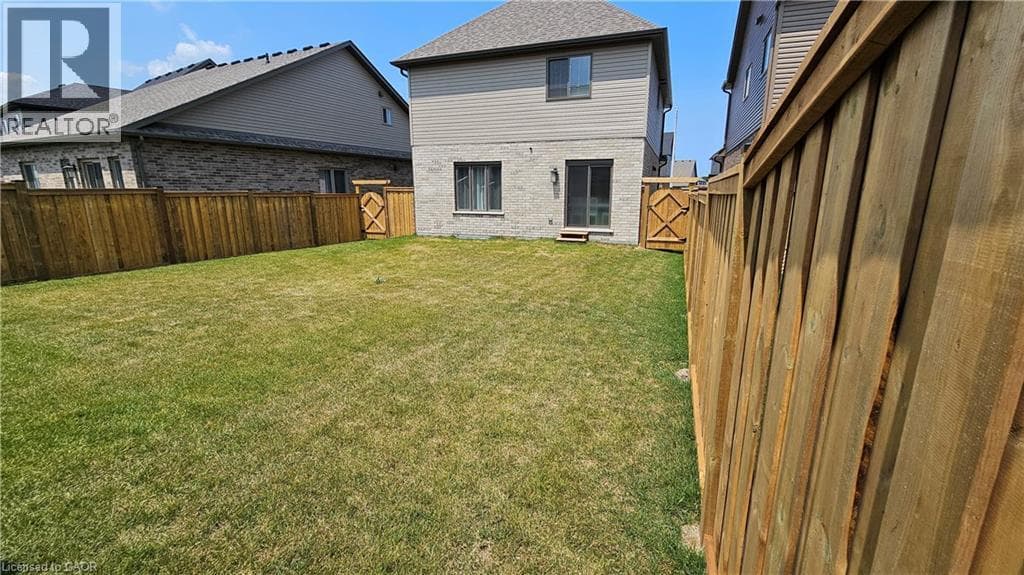 12 MITCHELL Avenue photo 4