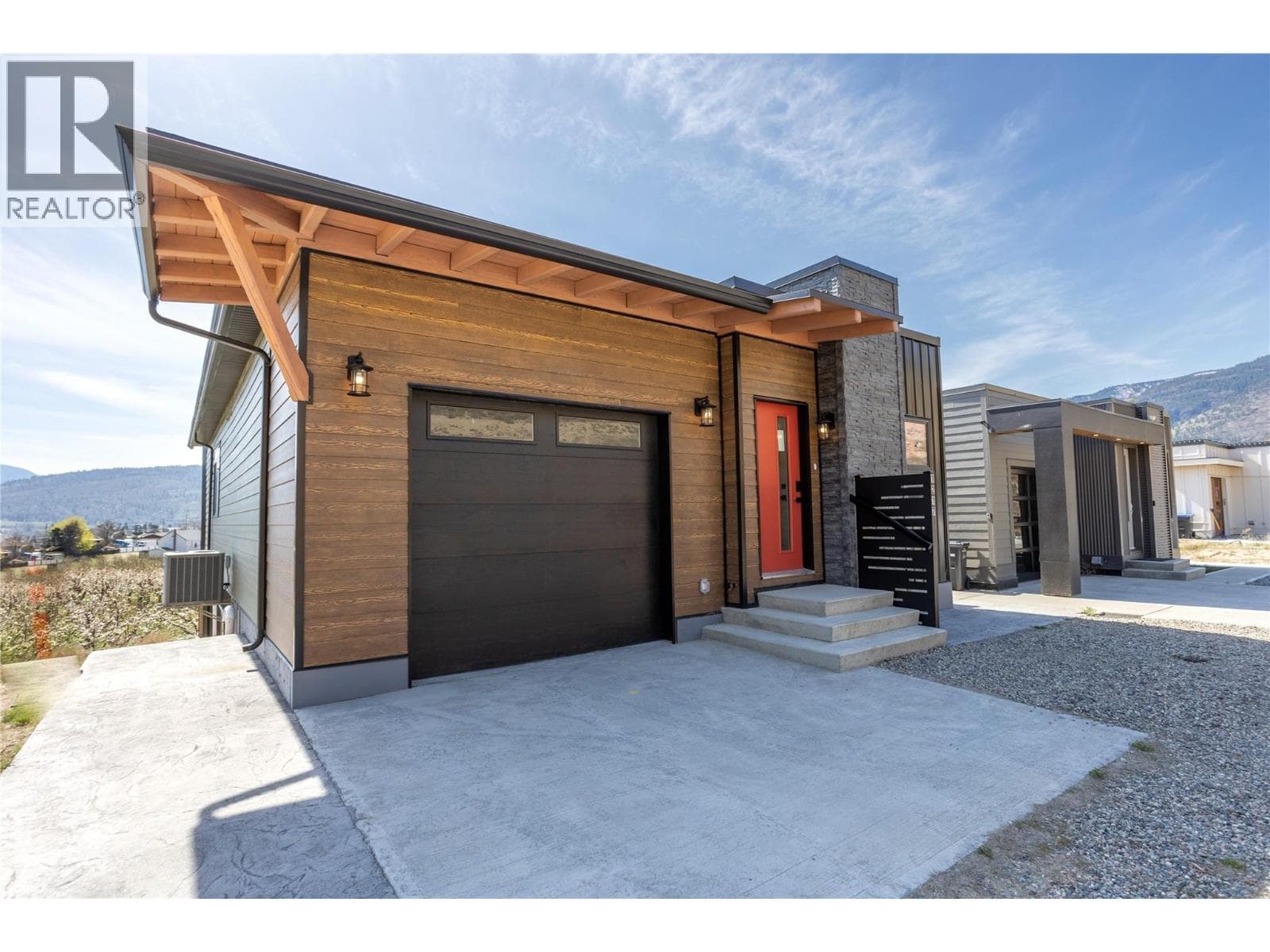 1217 Copper Road photo 3