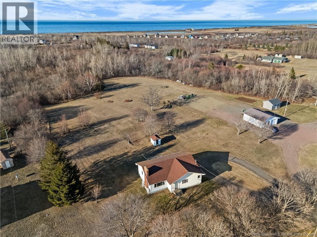 2260 Acadie Road photo 2