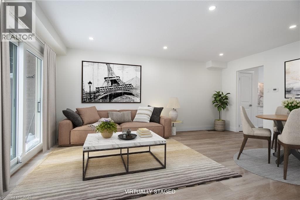 27 QUEENSTON Drive photo 3
