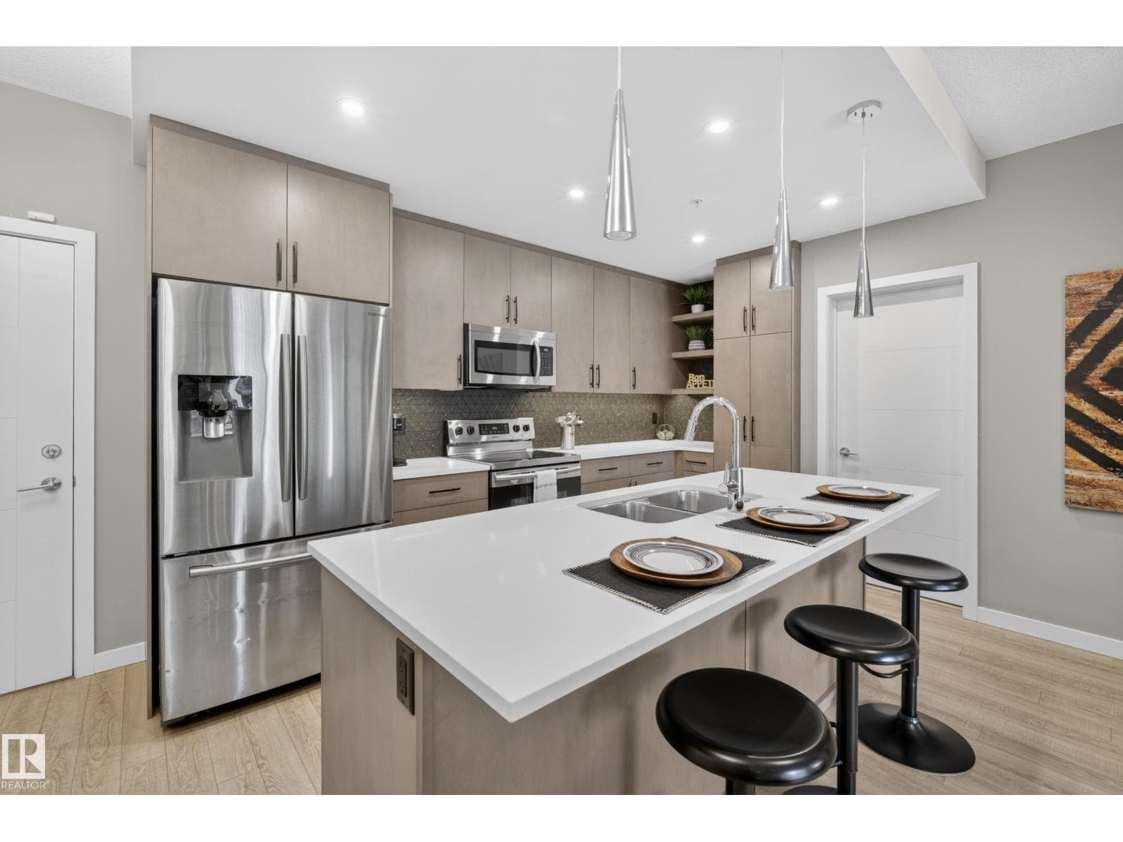 #127 1154 ADAMSON DR SW photo 4