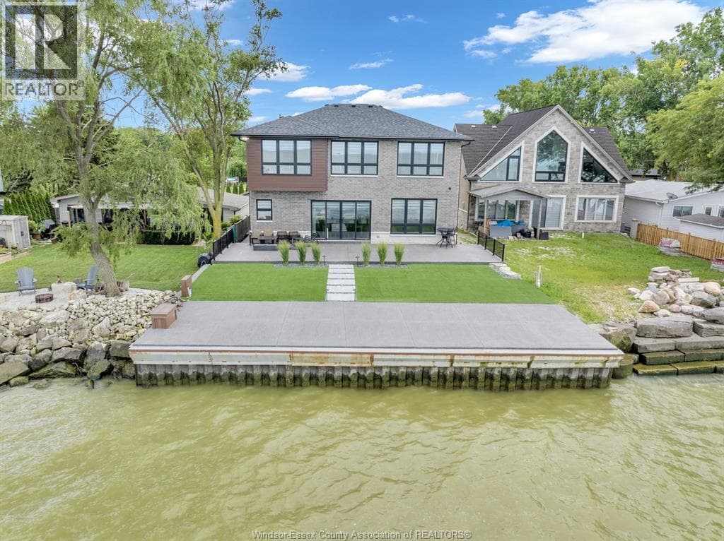 2 bed 3 bath single family at 983 LAKESHORE PARK ROAD — $1,399,888