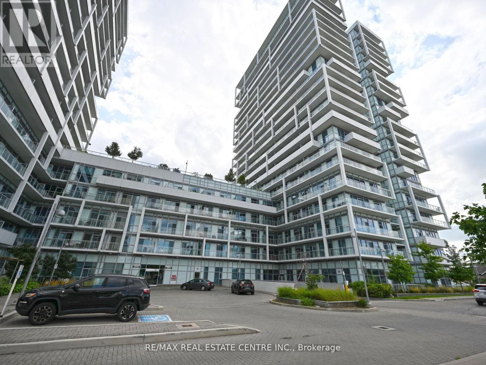 2 bed 1 bath single family at 505 - 65 SPEERS ROAD — $564,900