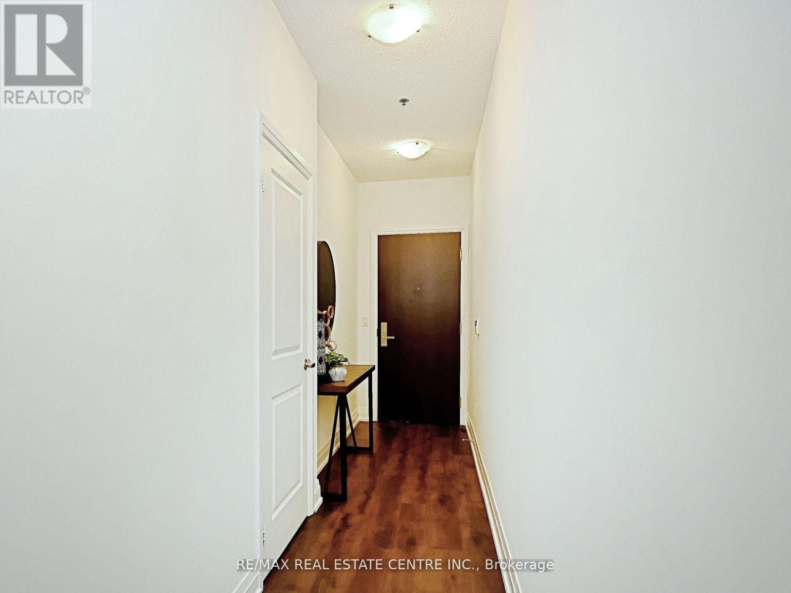 505 - 65 SPEERS ROAD photo 5