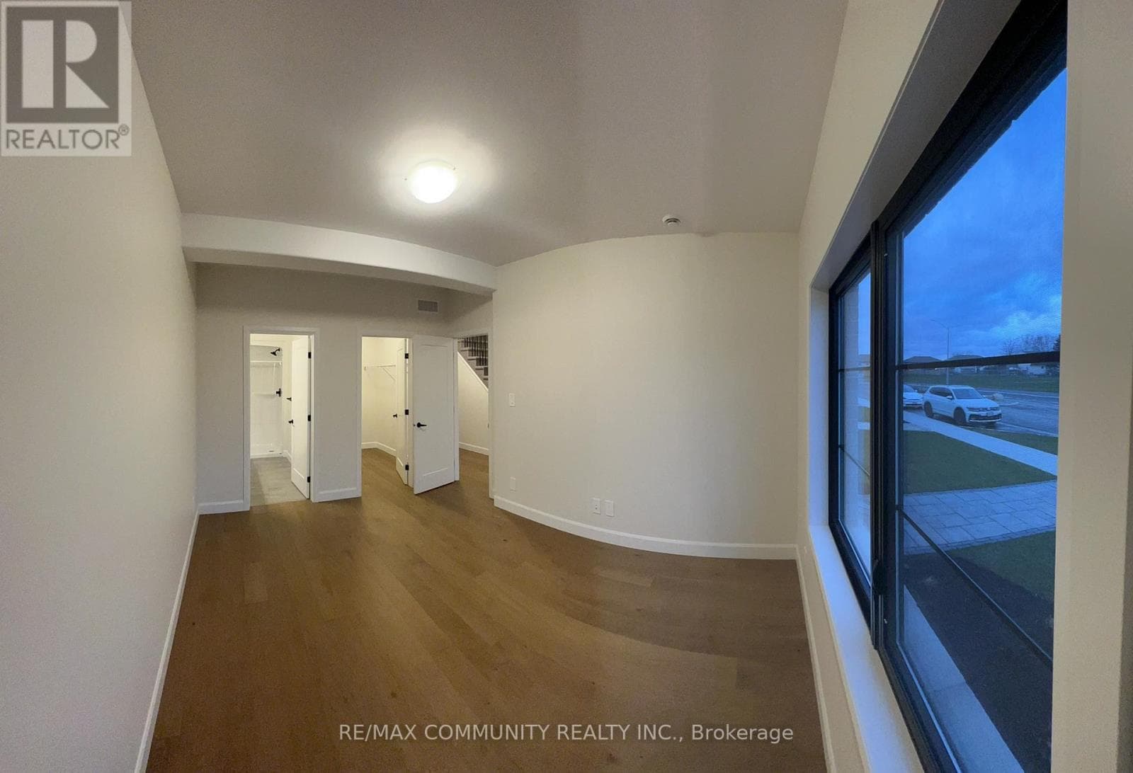 96 RIVERSTONE WAY photo 3