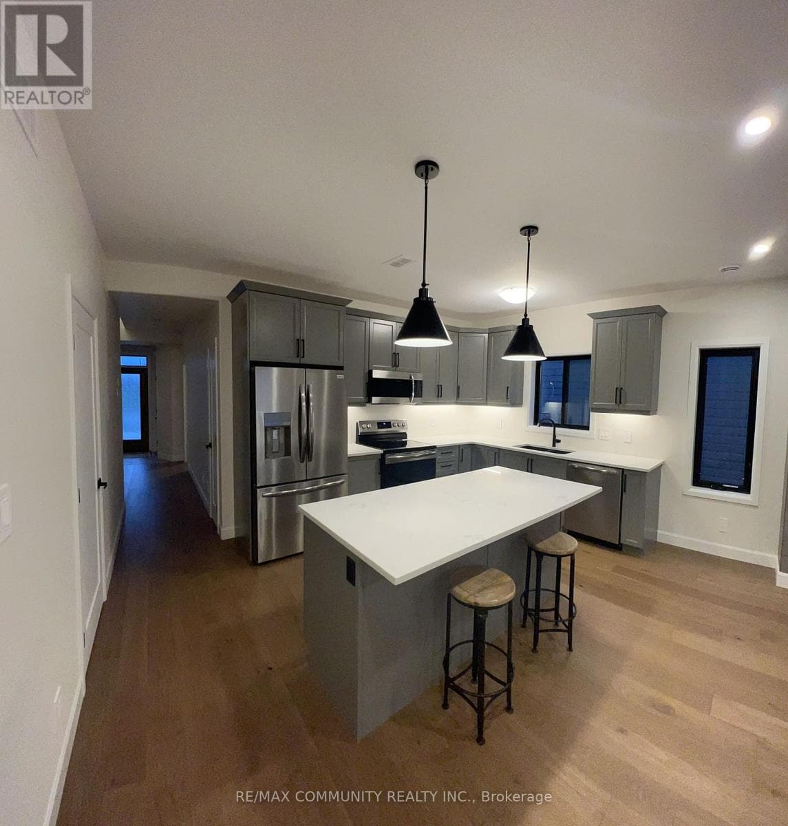 96 RIVERSTONE WAY photo 5