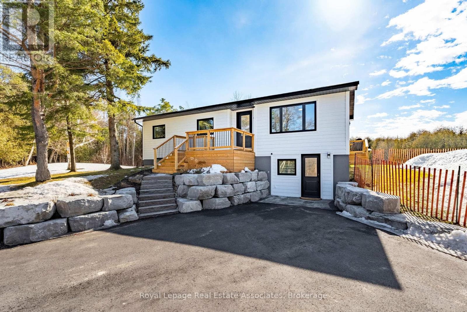 475352 COUNTY ROAD 11 photo 3