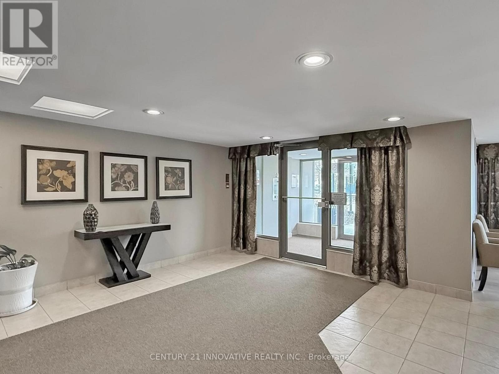 1702 - 3131 BRIDLETOWNE CIRCLE photo 3