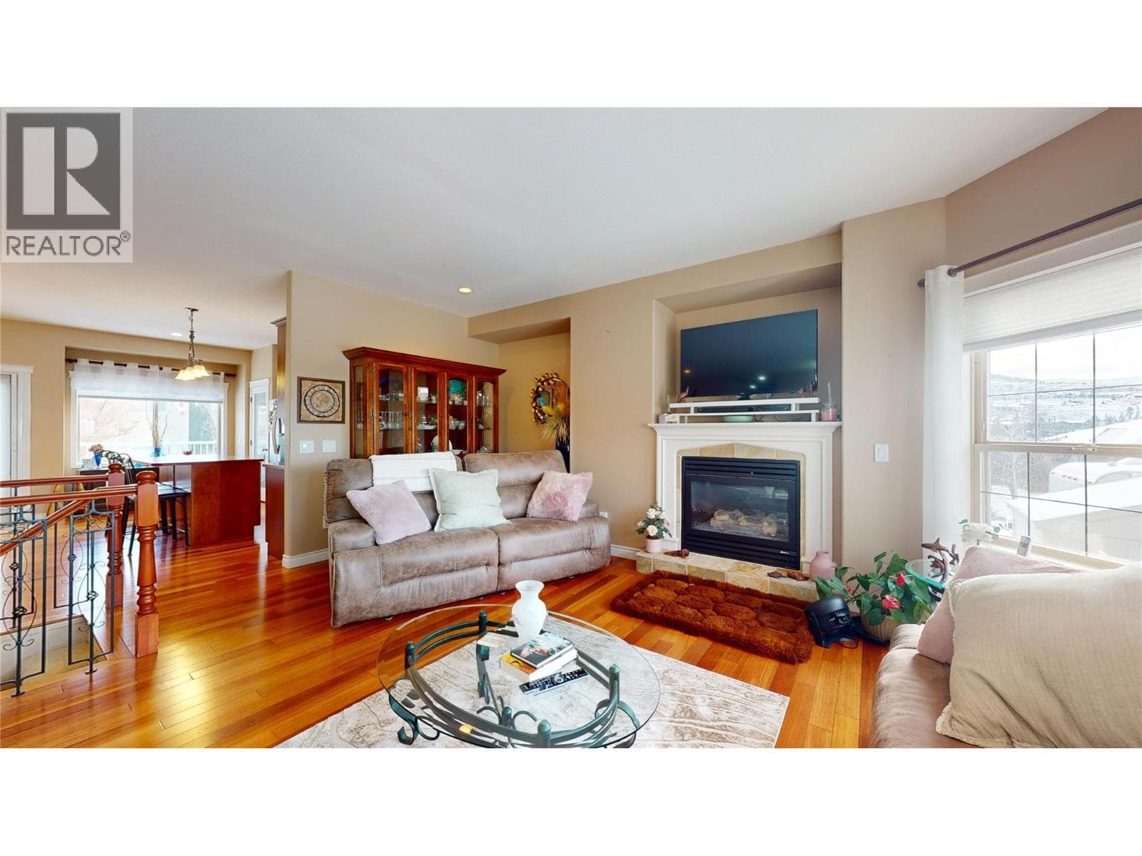 1505 Tanemura Crescent photo 3