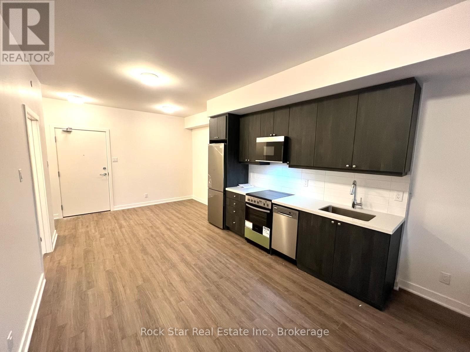 306 - 55 CLARINGTON BOULEVARD photo 5