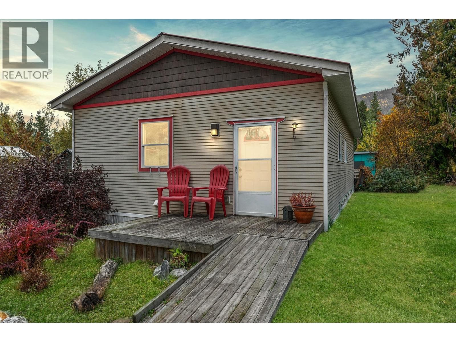 1 bed 1 bath single family at 959 Enderby Mabel Lake Road Unit# 11 — $135,000