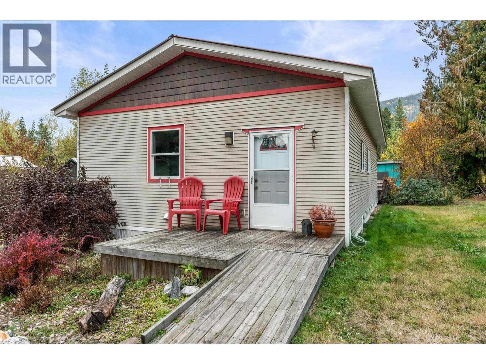 959 Enderby Mabel Lake Road Unit# 11 photo 2