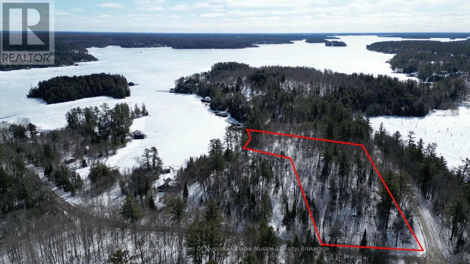 252 CLEAR LAKE ROAD photo 2
